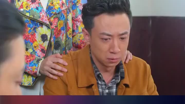 满仓进城景松欠了高利贷全家凑钱帮景松还债这才是一家人