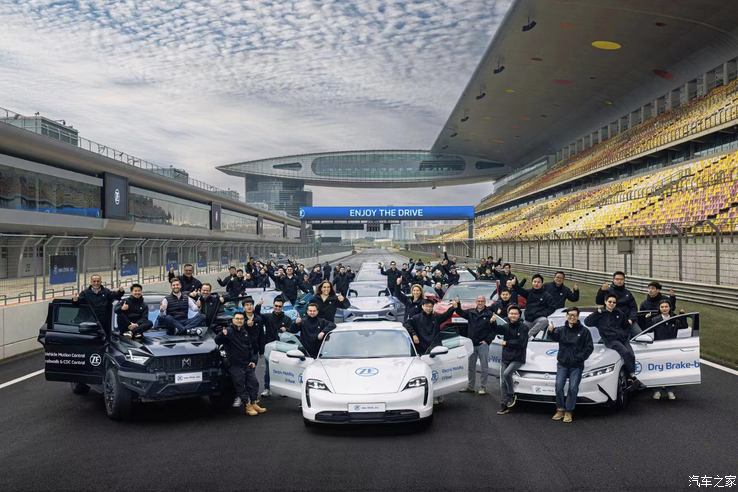 解锁新技术 采埃孚集团亚太区2023战报