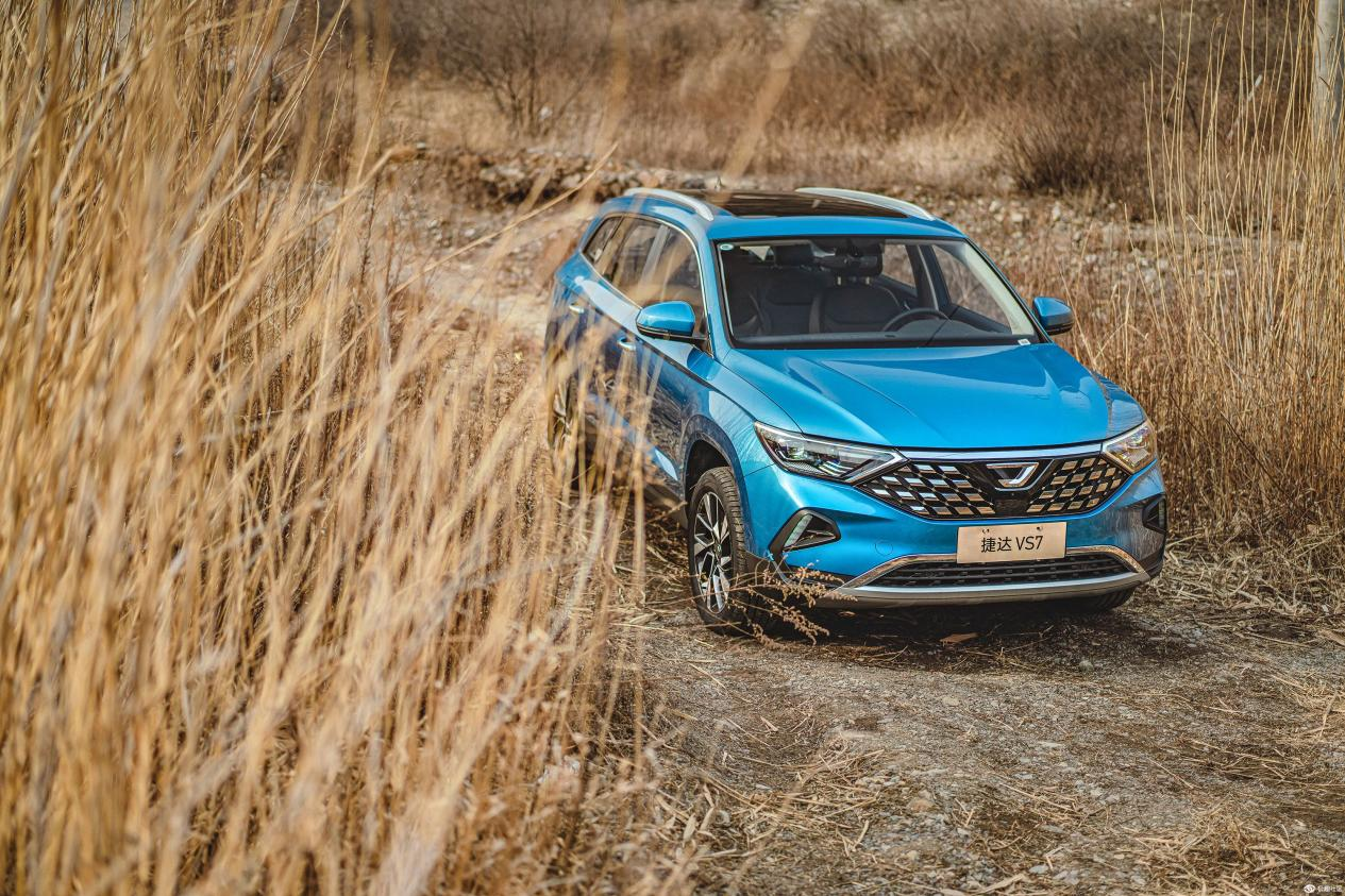 10万全能SUV比拼：德系VS国产爆款，今年年货置办谁？