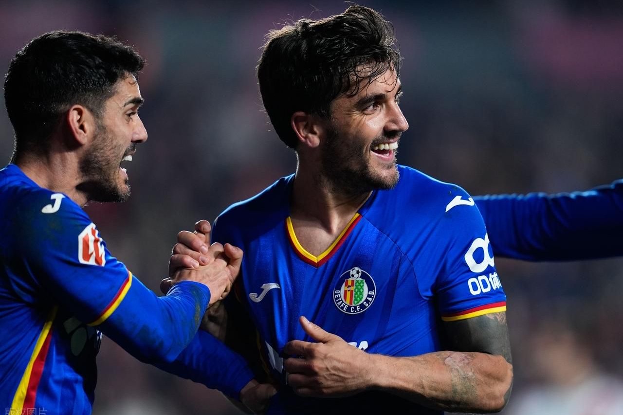 西甲最新积分战报 赫塔菲绝平冲进上半区 皇马再追赶巴萨|巴列卡诺|德弗鲁托斯|巴塔拉|皇家马德里|巴塞罗那_新浪新闻