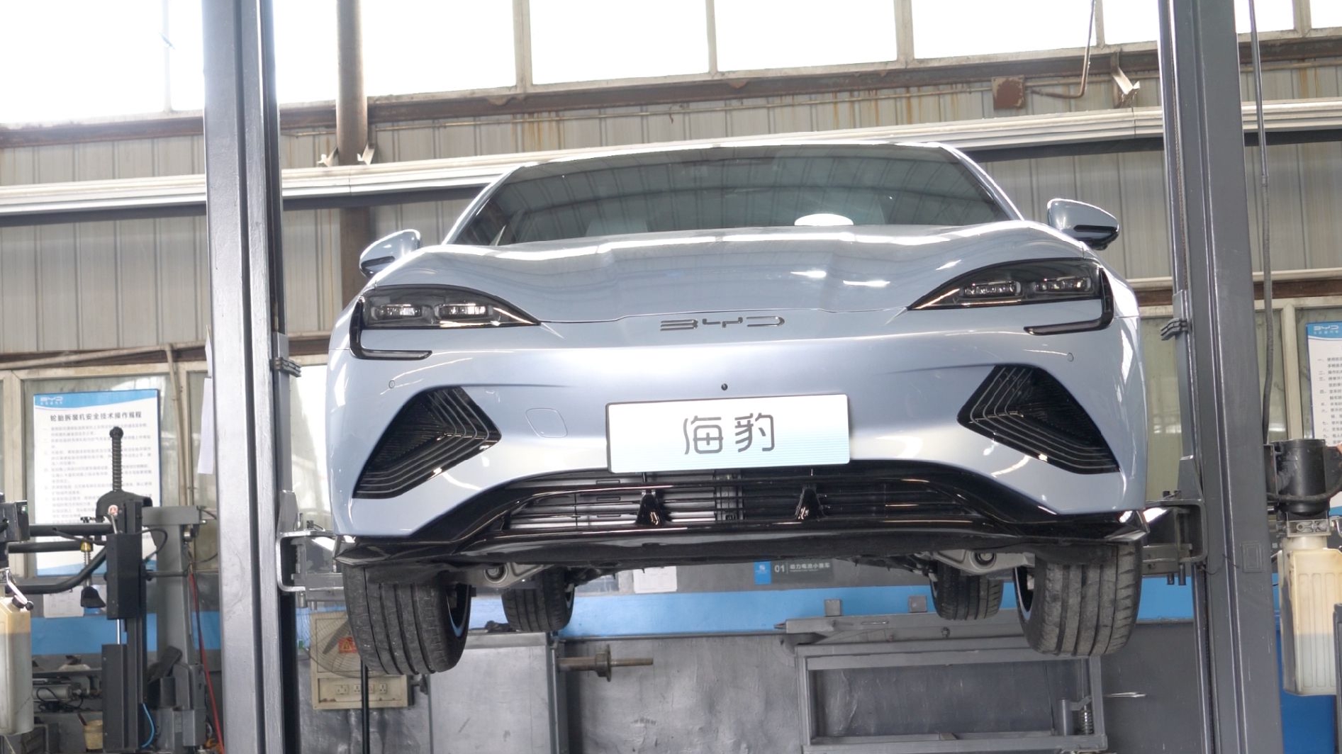 比亚迪海豹底盘全面解析 能PK特斯拉model3的只有它！