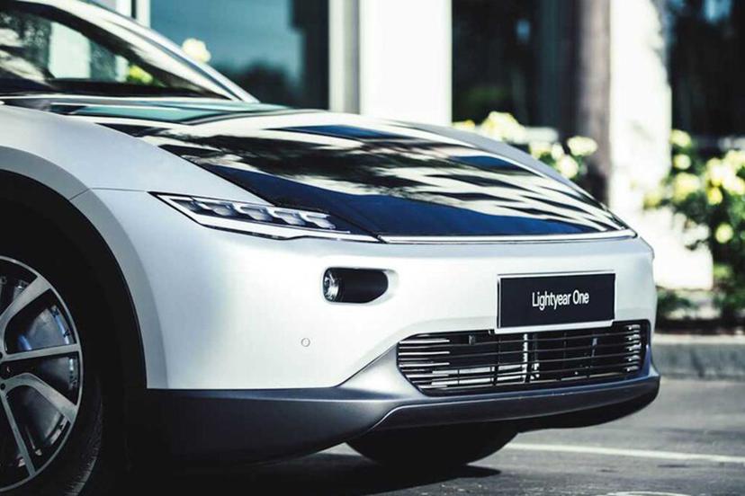 超帅四门轿跑，不用烧油不用充电，晒两天太阳就能跑225公里！