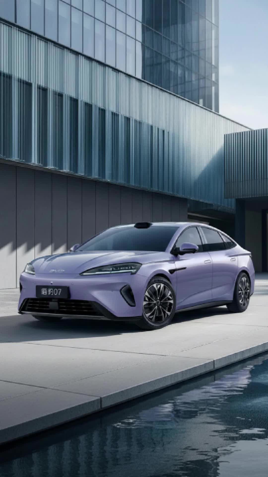 326马力后驱车长近5米海豹07 EV这配置价格看齐帕萨特