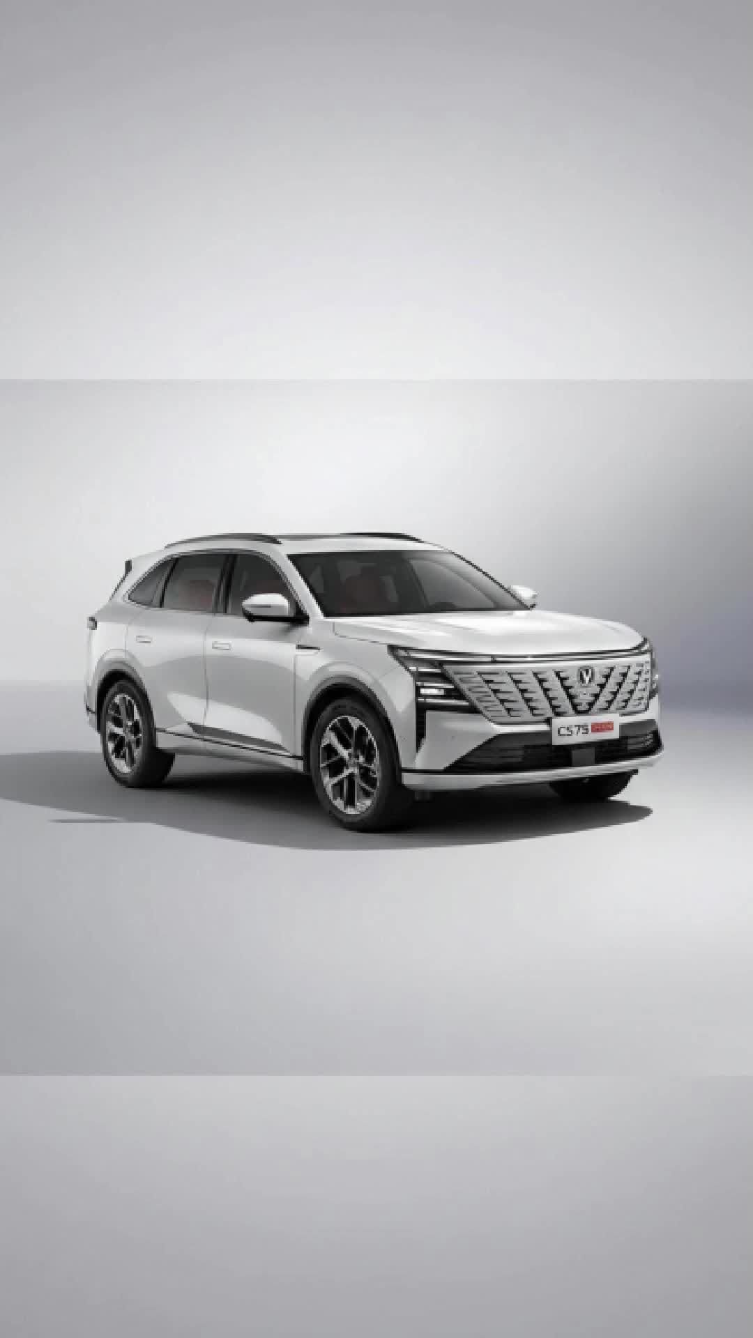 合资SUV日子难了长安CS75 PLUS杀入9万级配192马力8AT