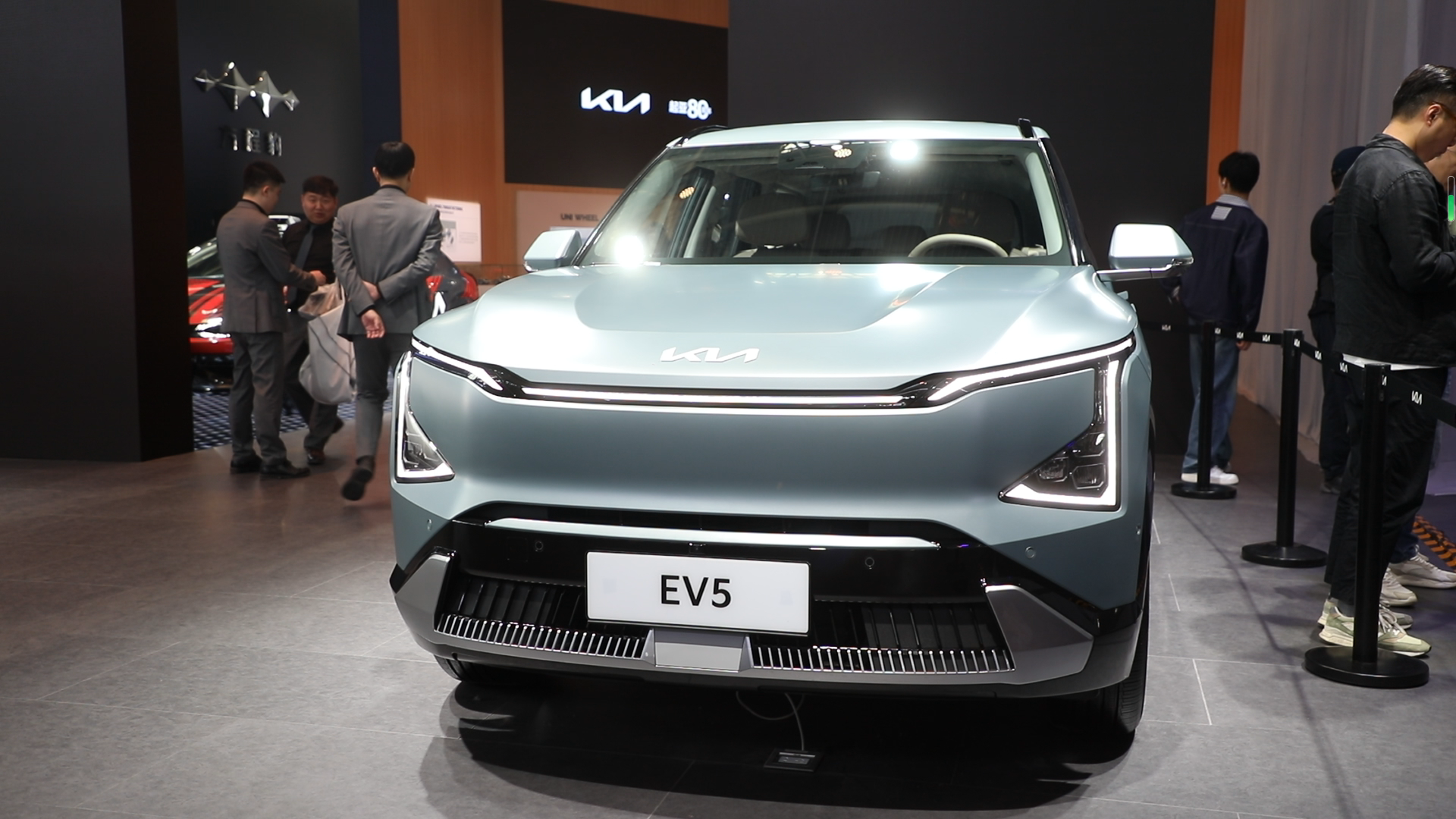 视频：EV5领衔亮相，全新SUV索奈智领上市，闪耀北京车展