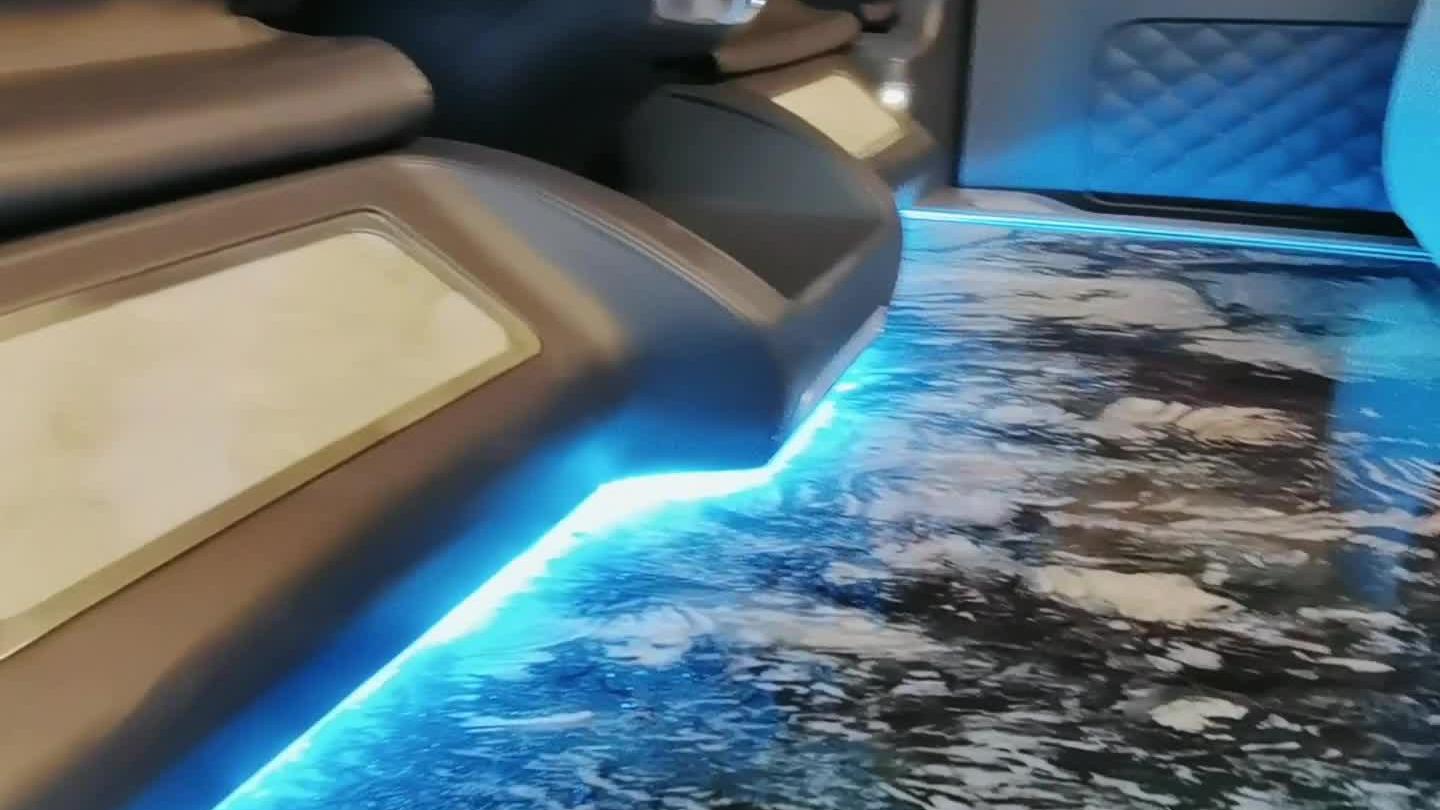 V260奢石版之“蓝色多瑙河”，奢华内饰配置的大空间mpv