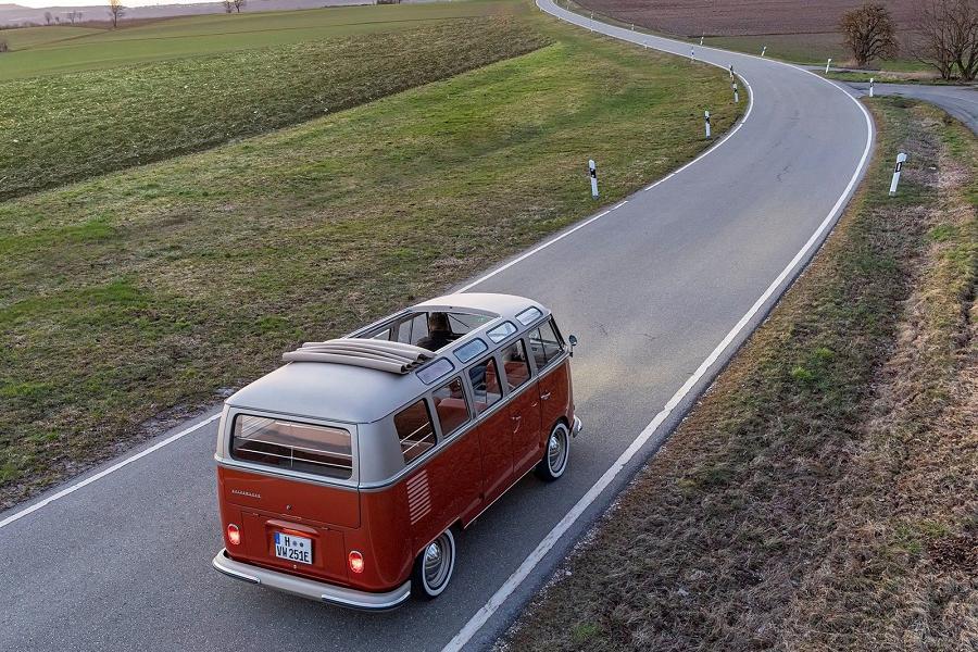 取名e-Bulli，大众用电“唤醒”T1 Samba Bus