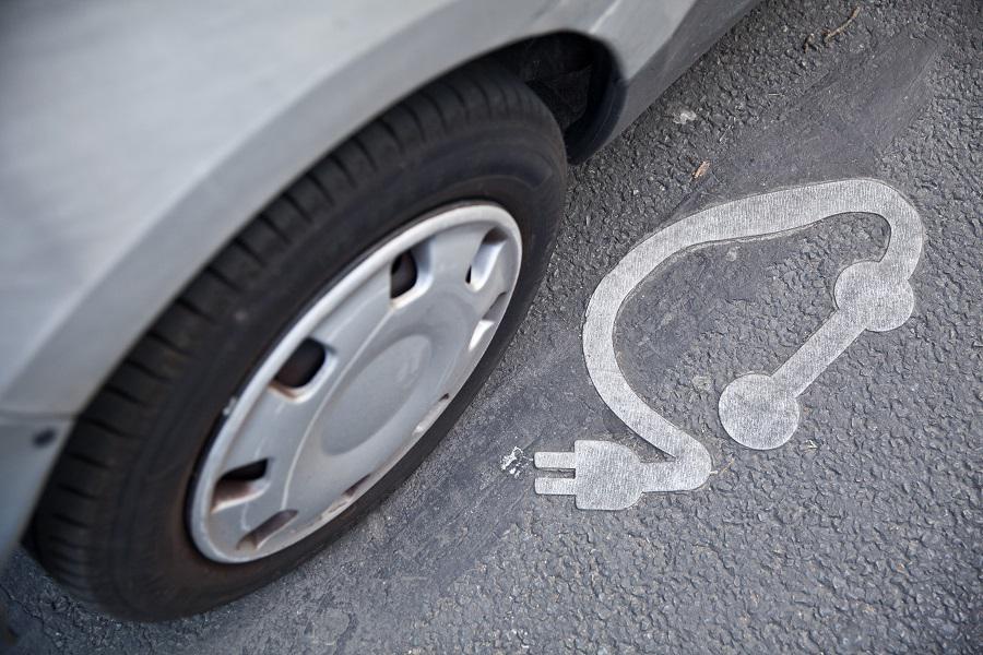 2020年全球电动车销量将下降18%，但其市场份额仍有望提升