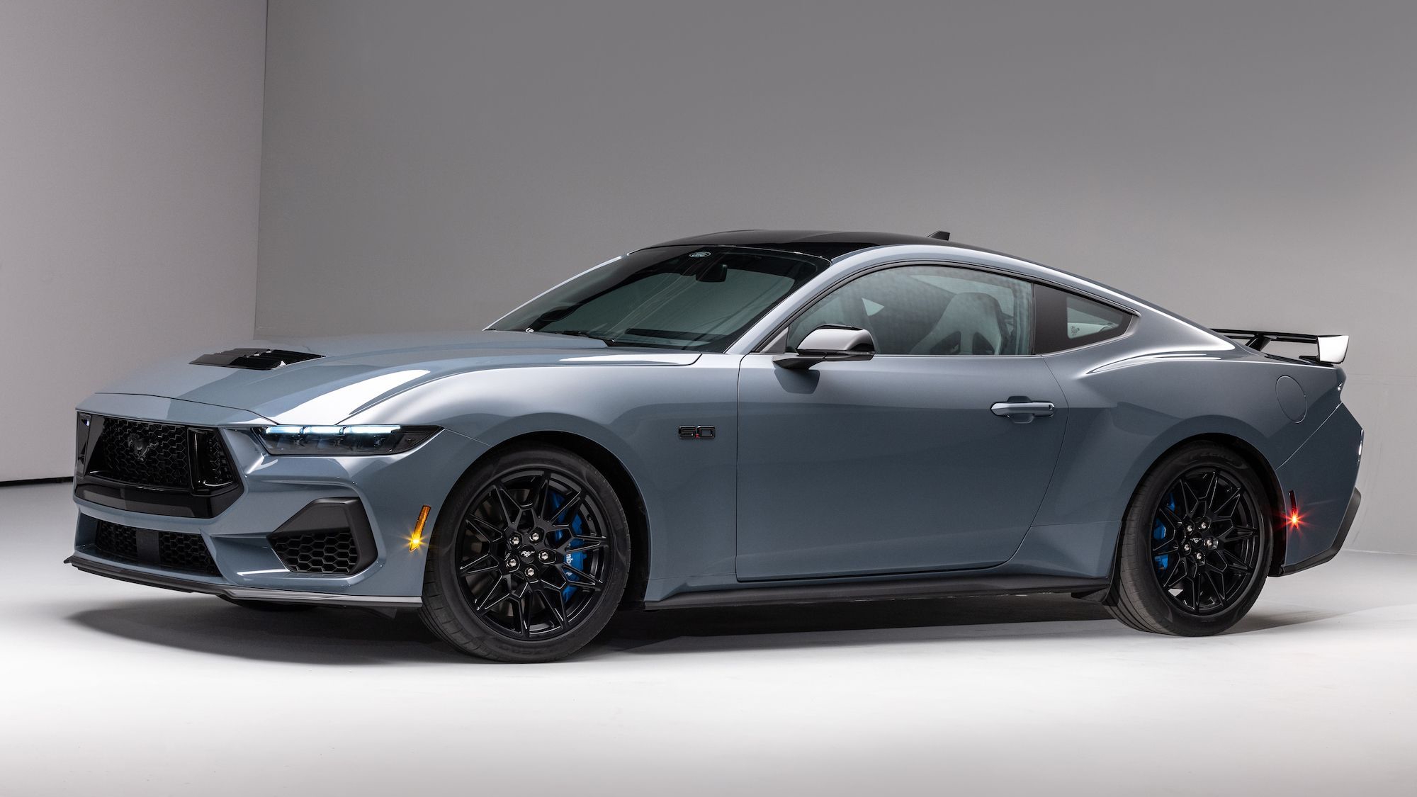 2024款福特野马 Sedan