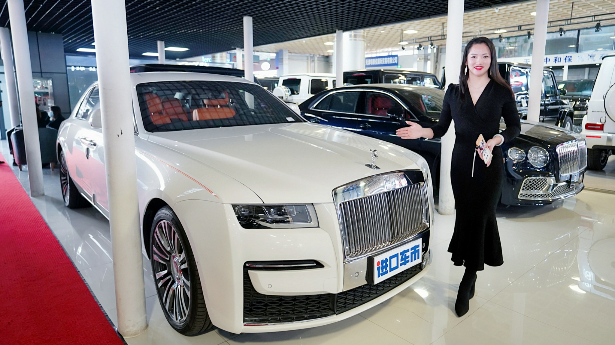 更符合年轻人的审美，劳斯莱斯古思特实拍