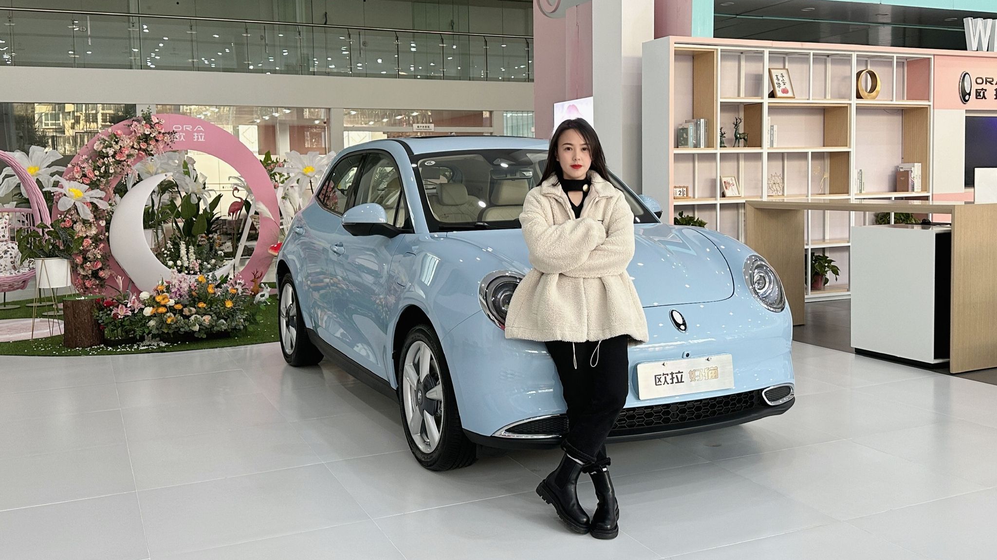 为什么说欧拉好猫是最懂女性的车？小姐姐探店后找到了答案