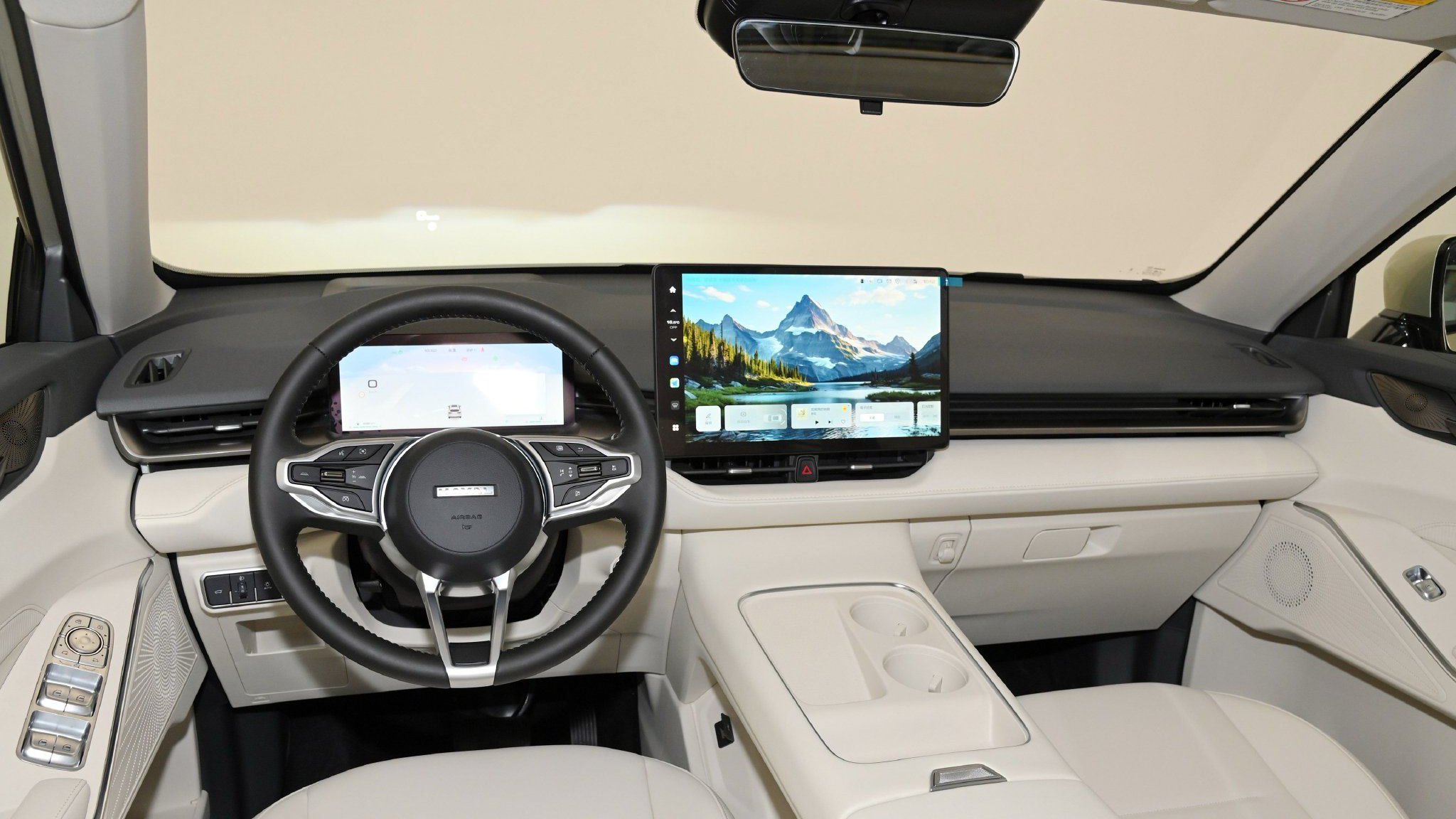 改用怀挡 超大中控 实拍解析全新哈弗H6内饰 将亮相北京车展