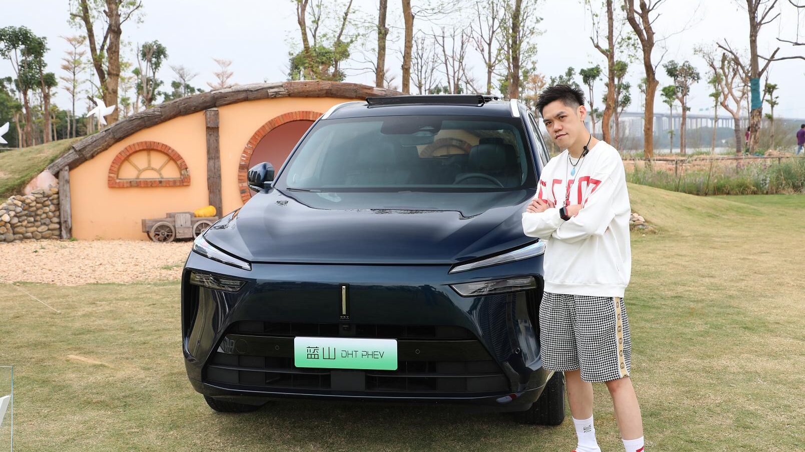 比肩MPV的舒适度！静态体验魏牌蓝山