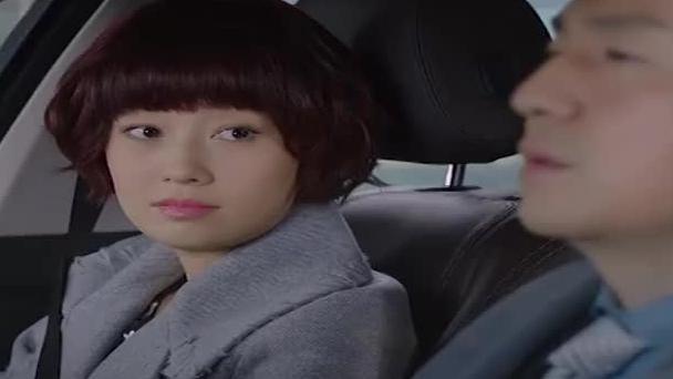 心机女欲搭俊生的车，却没想到俊生娇妻就在车上，这下有好戏看了