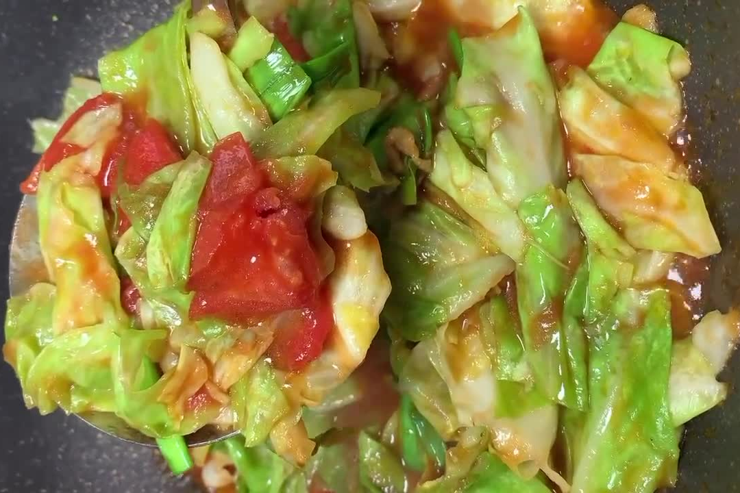 圆白菜好吃的做法，酸甜味美鲜嫩爽口，营养丰富孩子特别喜欢