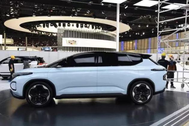 不一样的宝骏，采用钻石车标配对开门，这颜值简直太帅！