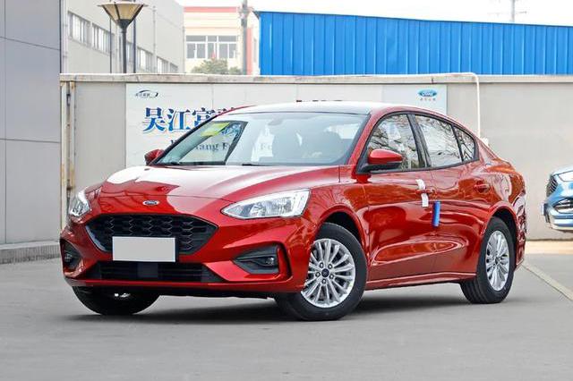 1.5T+8AT造型运动不输思域，福克斯为何销量不够好？