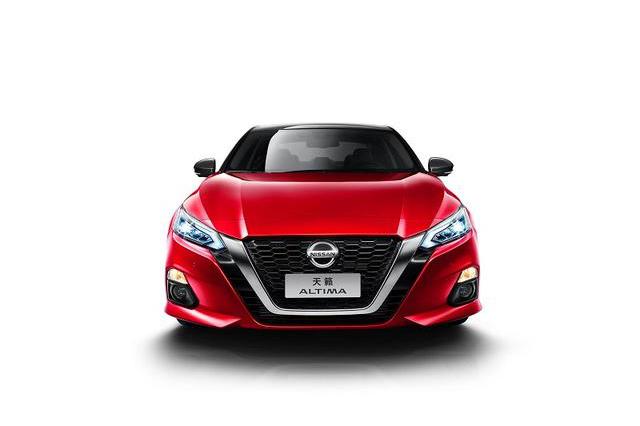 智能配置升级 搭载两款发动机 2021款天籁上市 售17.98万元起