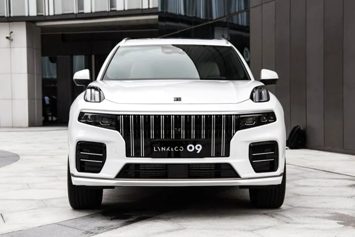 同一天登场，不同的定位，领克09和昂科威PLUS你会选谁？