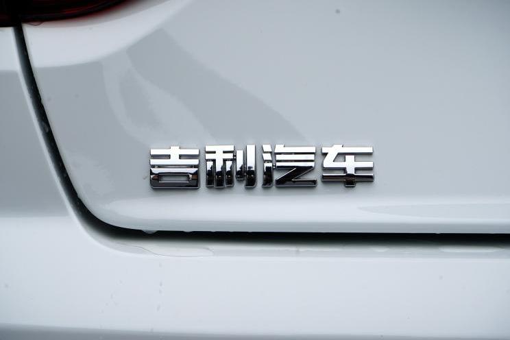 继戴姆勒后又抱上吉利集团的大腿 它凭什么打败了宁德时代？