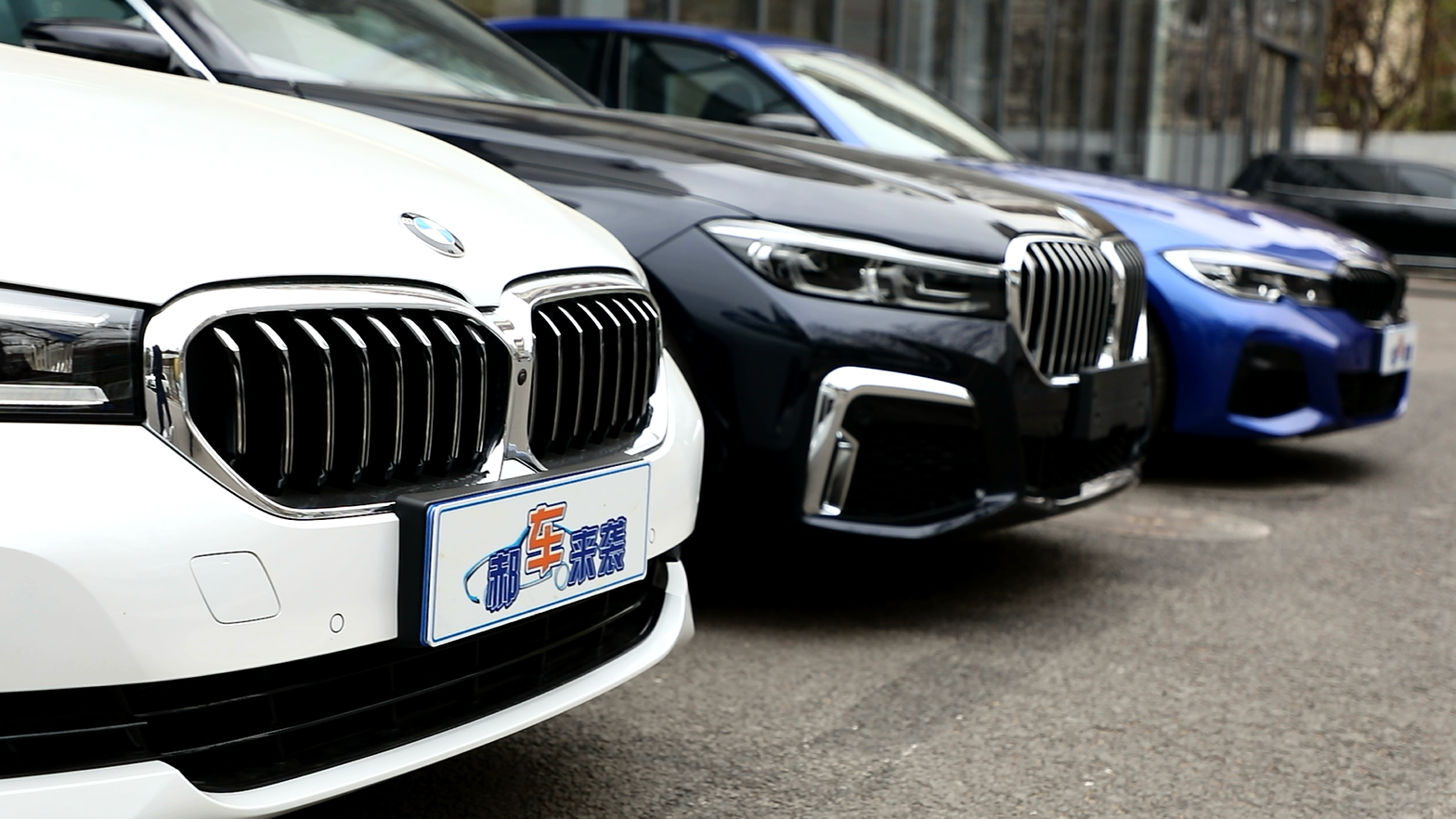 车源和优惠力度是优势，配星巴克咖啡，北京BMW经销商新店开业