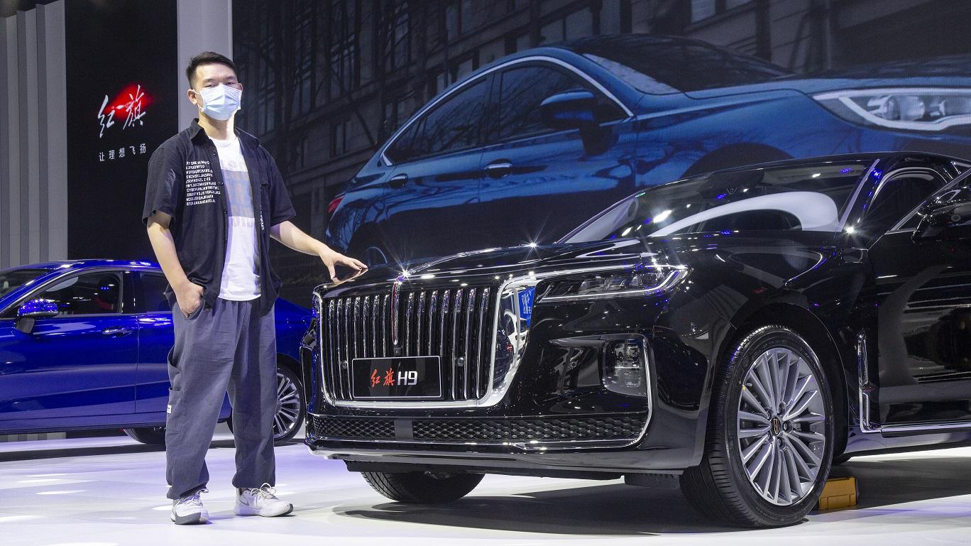 【七哥撩车】拳打奔驰宝马，脚踢奥迪宾利，红旗H9有那么牛吗