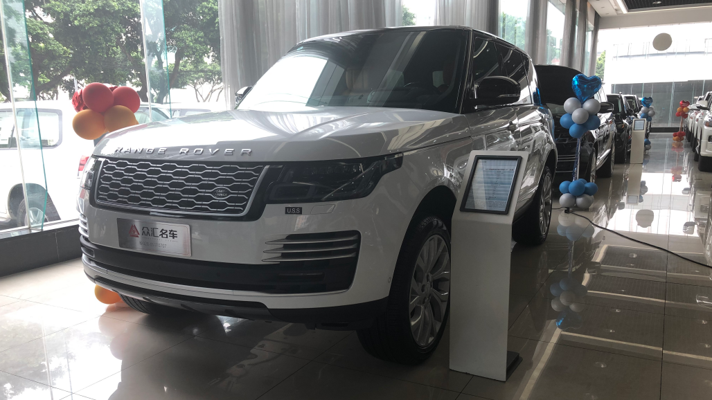 20款揽胜创世加长霸气亮相 平行进口SUV实拍欣赏