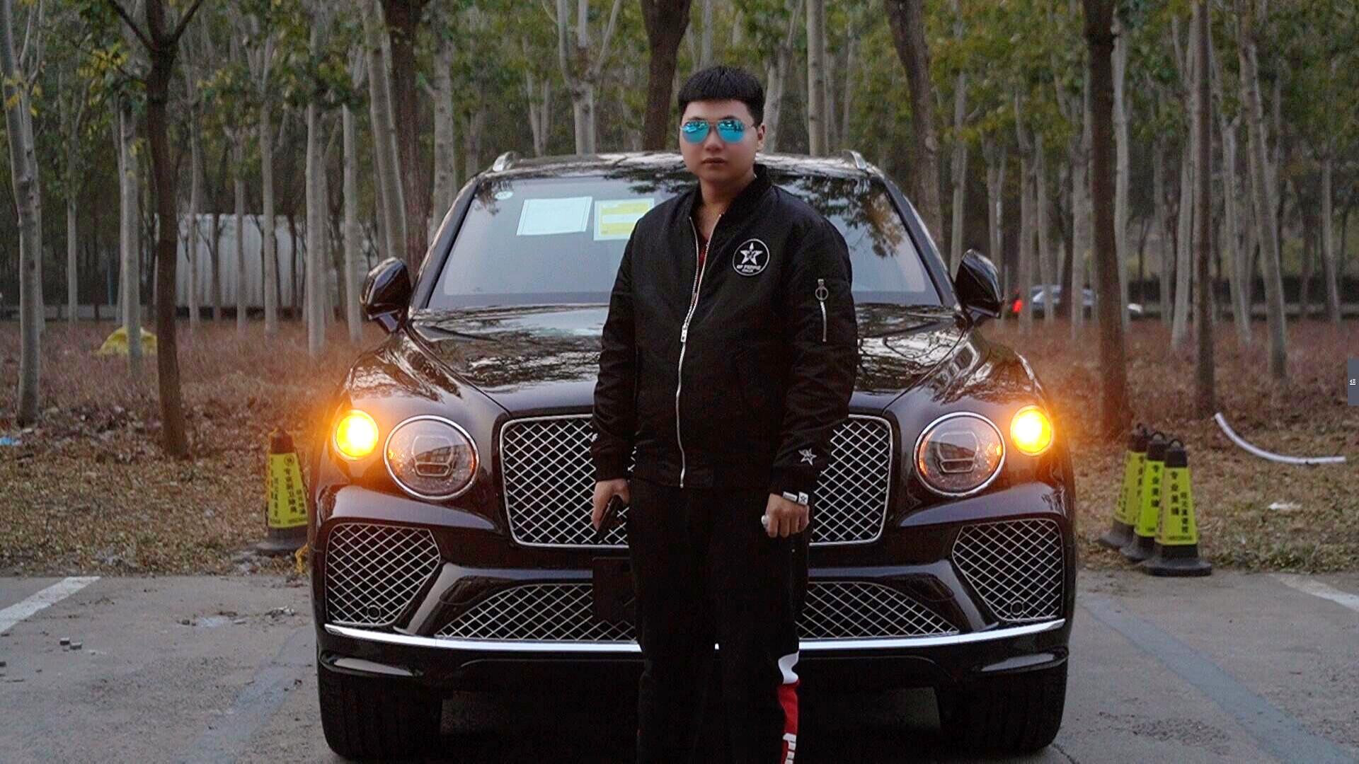 21款宾利添越来了，300多万的SUV，车主下周提车