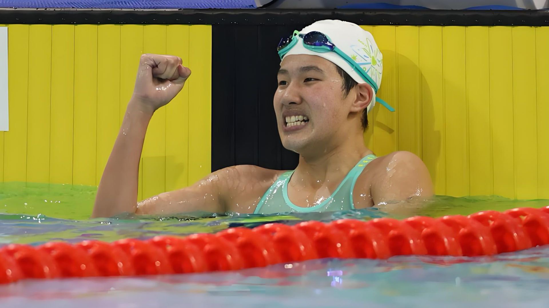 超燃！15岁中国游泳天才少女蛙泳上演疯狂逆袭，力压唐钱婷夺冠