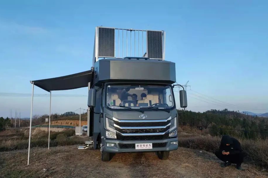 硬派风气质 傲旅上汽跃进H500平头轻卡 超宽敞空间 想你所爱