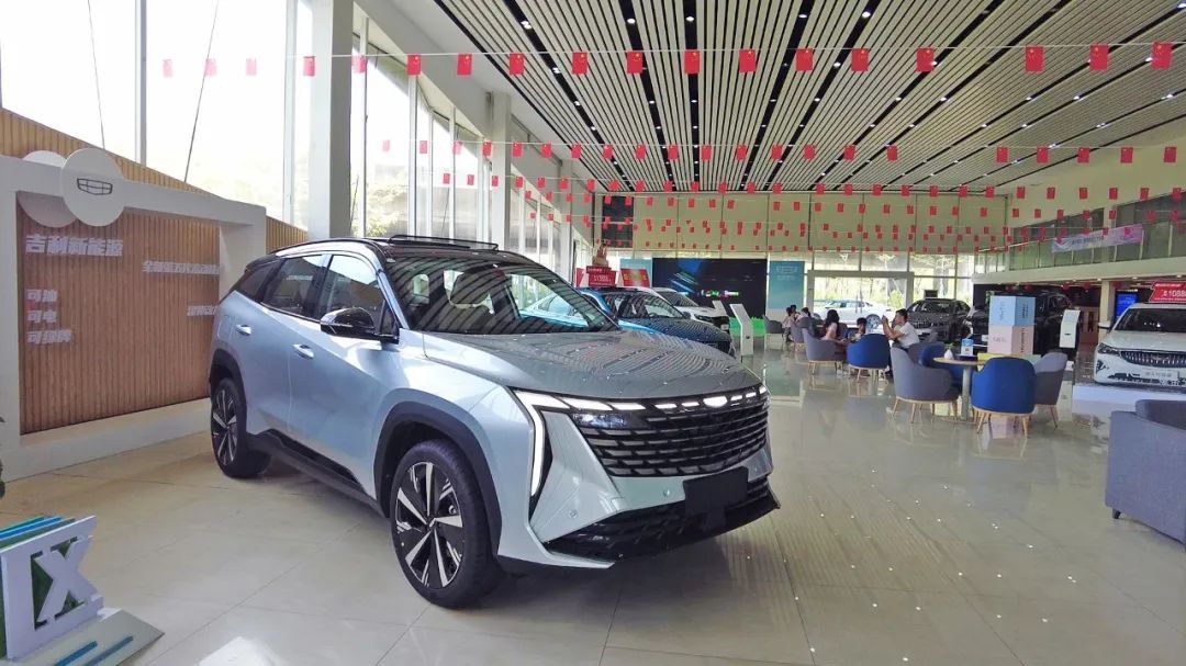 到店实拍博越L：设计和智能化都做得这么好，让新势力们怎么混？