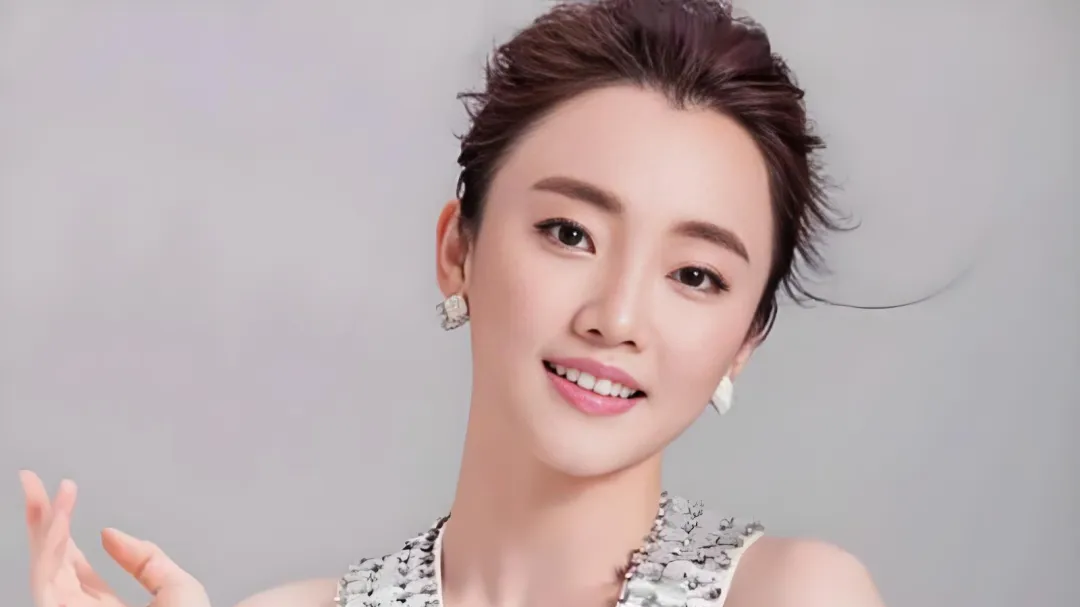 40岁美女演员刘芊含近况曝光！出道16年零绯闻，如今单身让人唏嘘