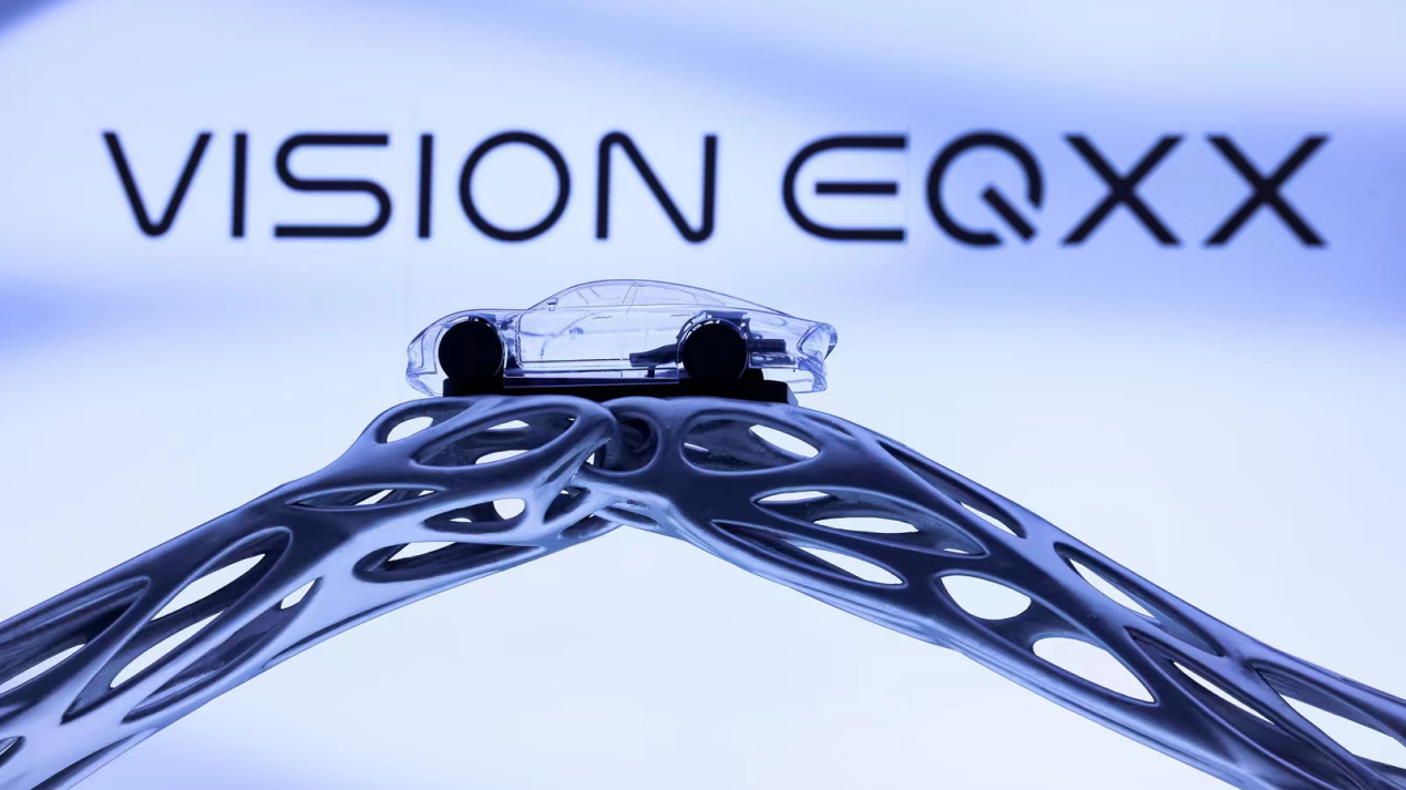 直击现场——梅赛德斯-奔驰VISION EQXX科技艺术展