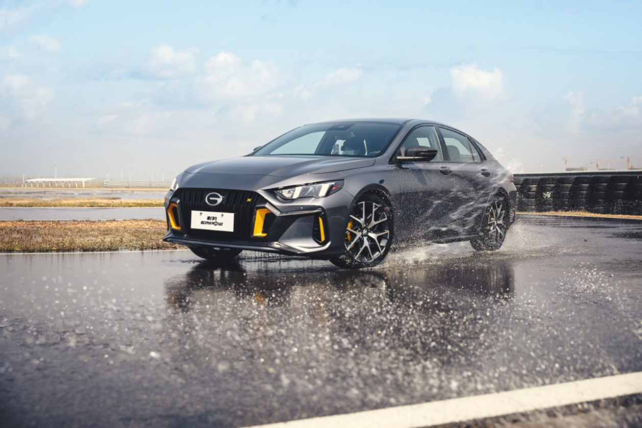 汽车界选美大赛 10万级家轿谁能入榜？