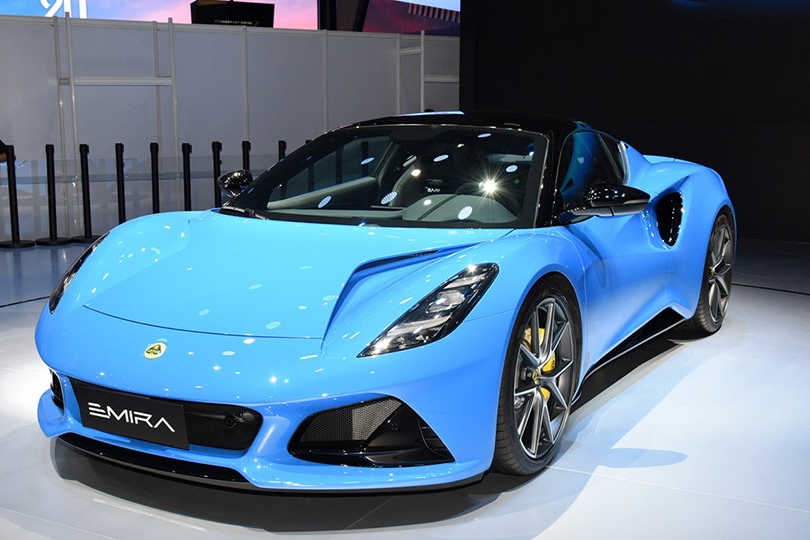 买跑车，嫌718“必须选装”，路特斯EMIRA咋样？