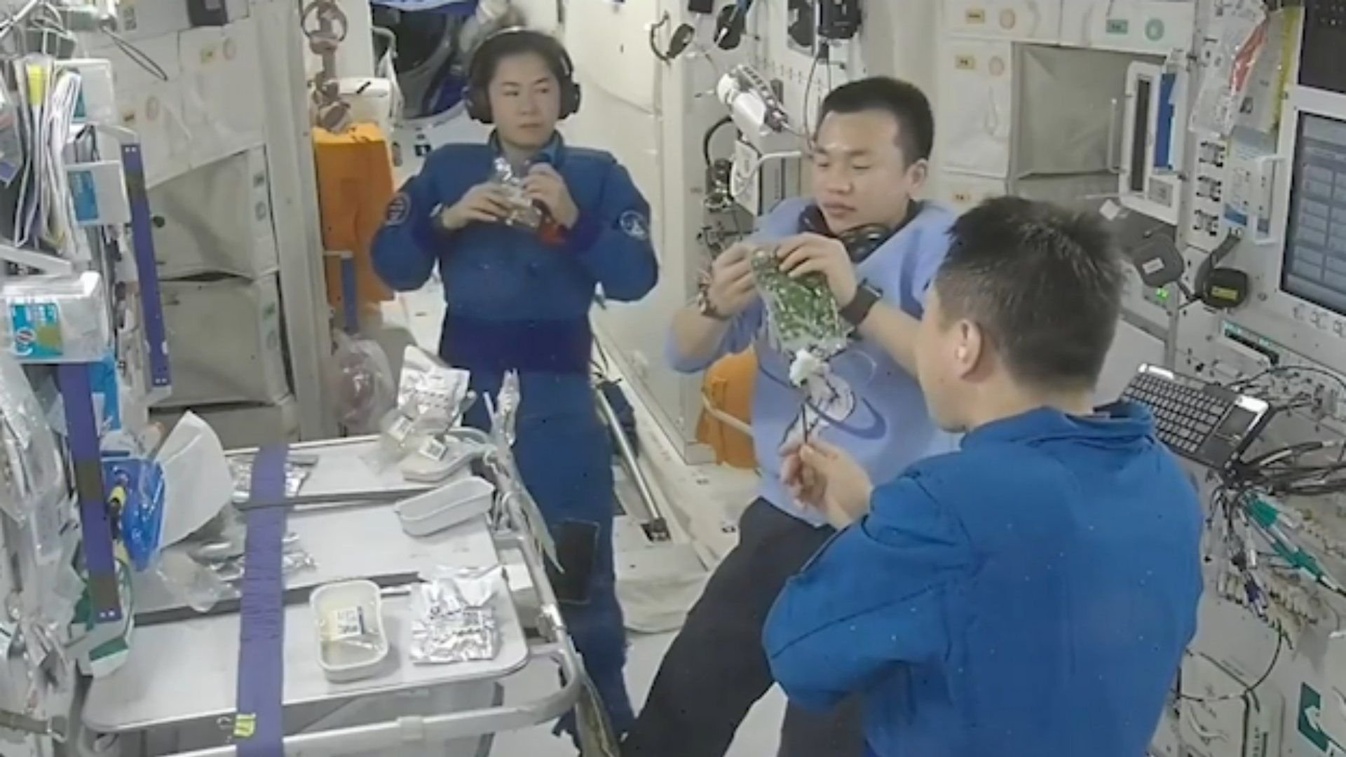 神十九航天员vlog上新