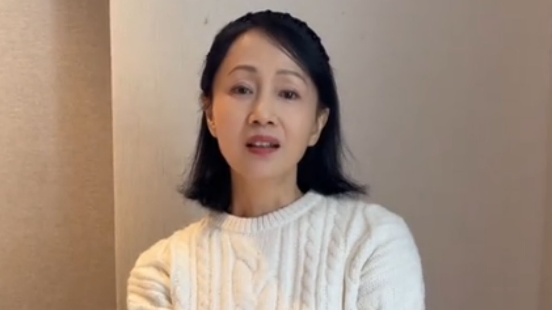 黄慧颐晒旧结婚证，并且配文“如你所愿”，回应保剑锋婚前出轨