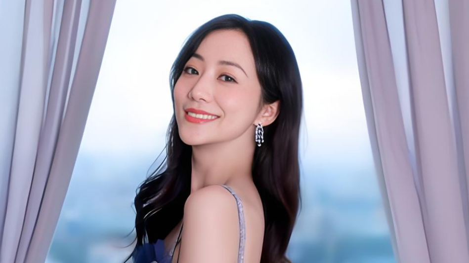 43岁韩雪近况曝光！嫁给大18岁老公，如今14岁女儿成为她的骄傲