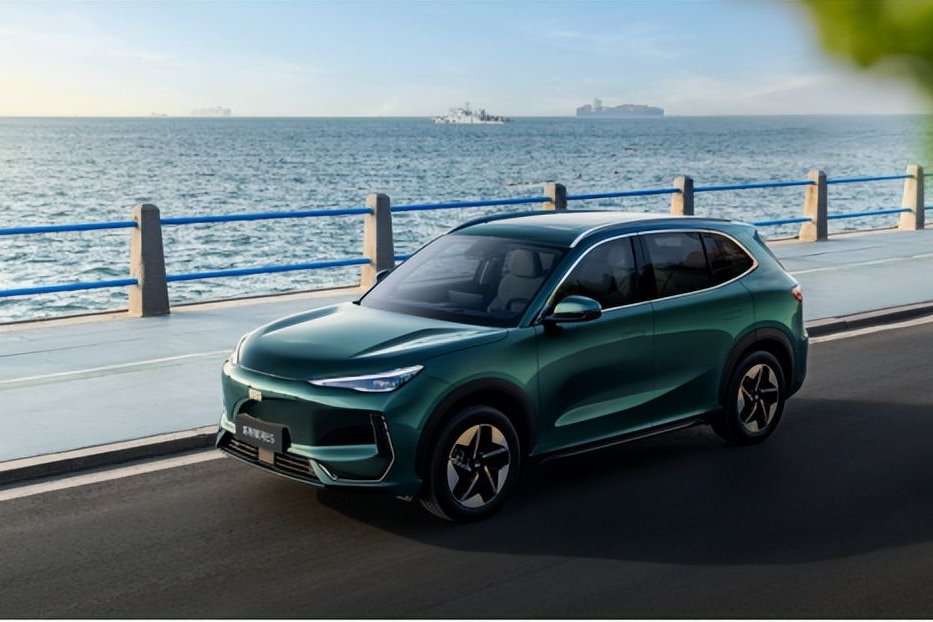 续航全面升级不加价 2026款吉利银河E5售价10.98~14.58万元