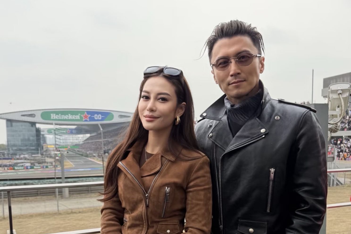 香港富二代齐聚上海F1，林心儿同框何猷亨，谢霆锋穿皮衣