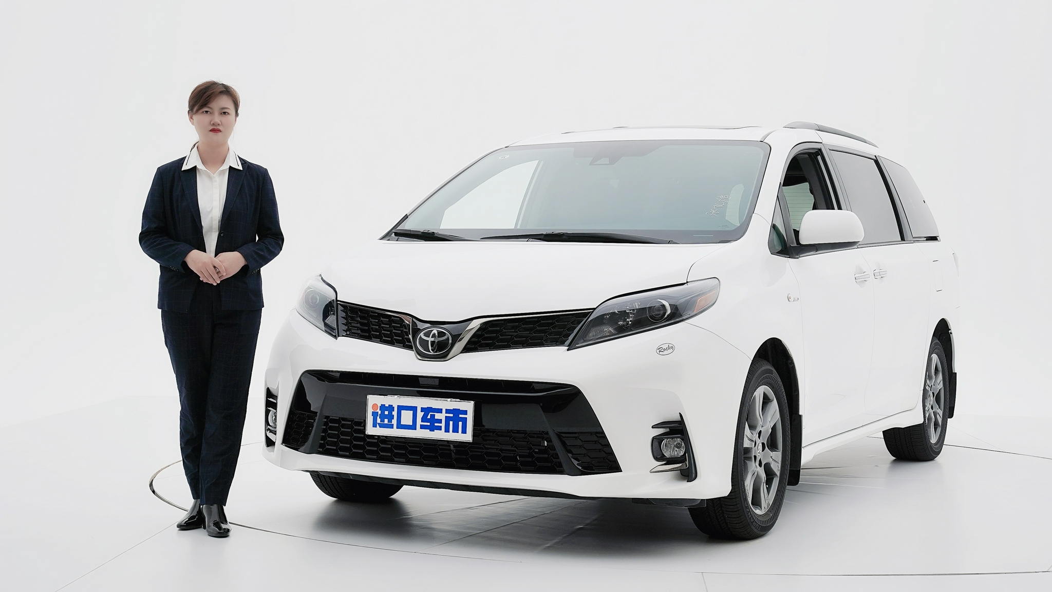 MPV中的销量王者，丰田赛那“绝招”是什么