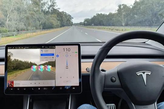 全球超150家车企停产，特斯拉还在整AR？