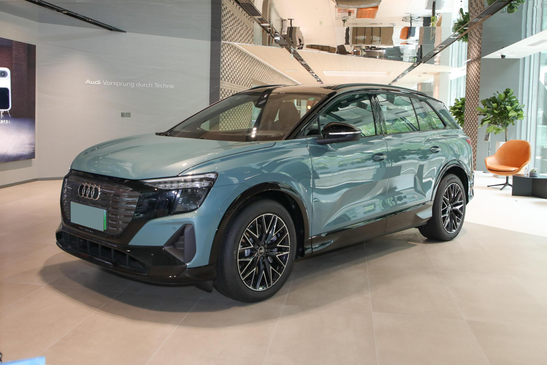 豪华纯电中大型SUV，六座/七座布局的Q5etron凭啥这么牛？