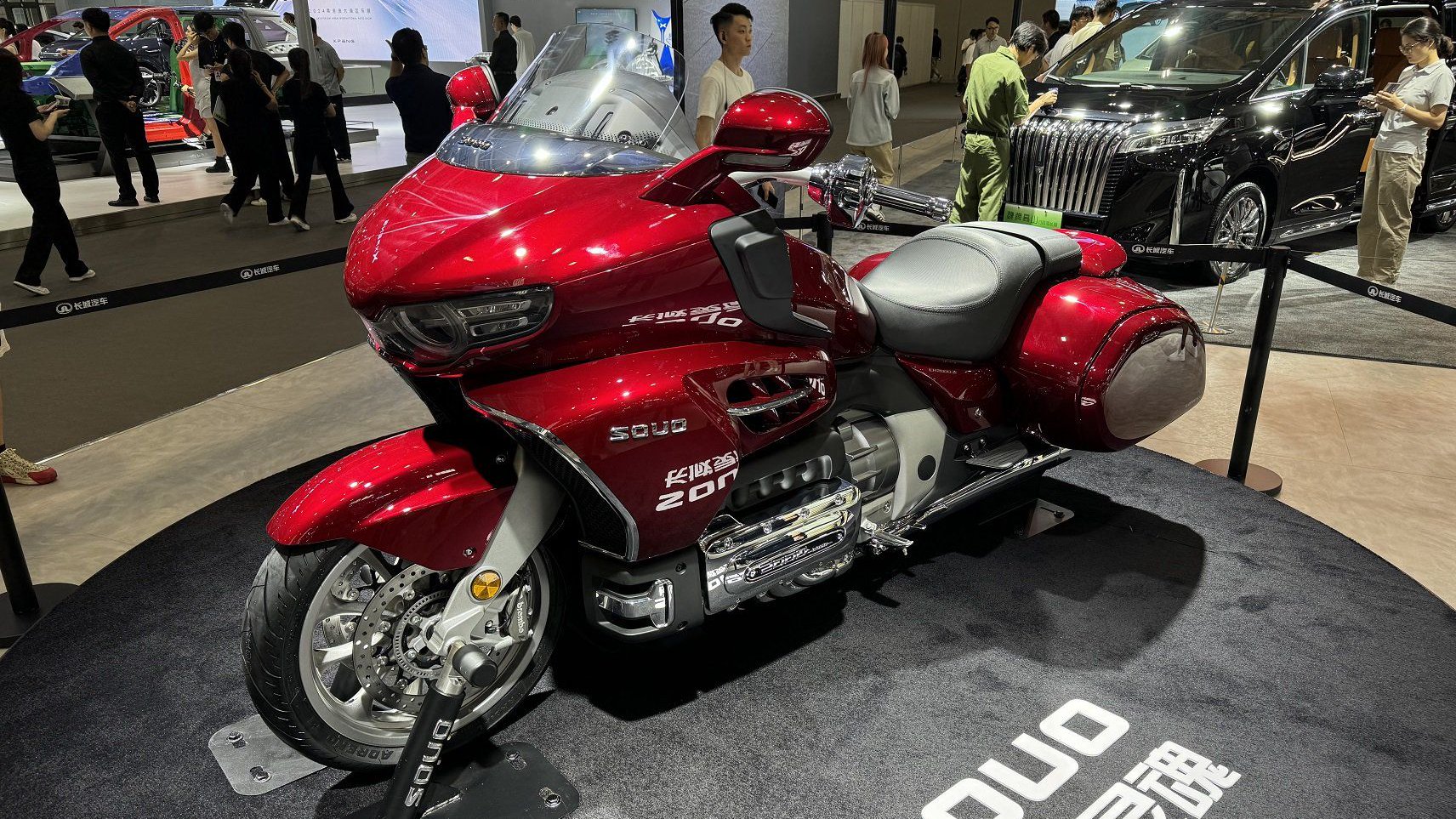 帅就完了！车展实拍长城灵魂