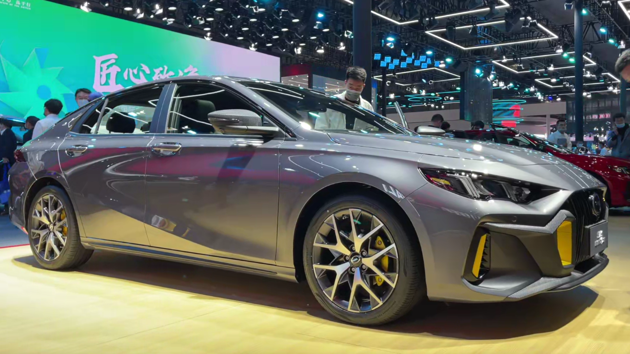 车展实拍丨瞄准年轻消费市场，影豹能否精准“狙击”？