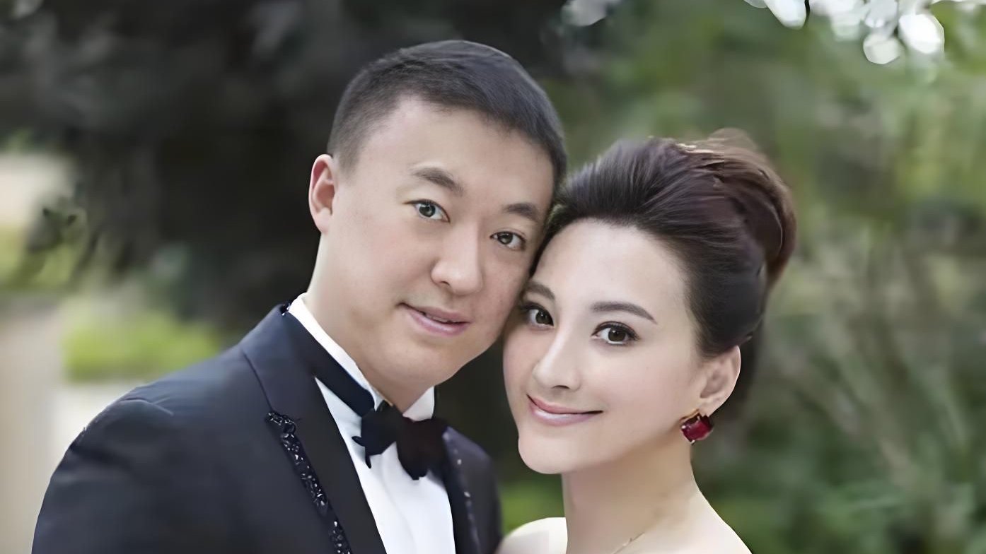 44岁张雅晴近况曝光！嫁给马琳生一子，如今婚姻幸福被宠成公主