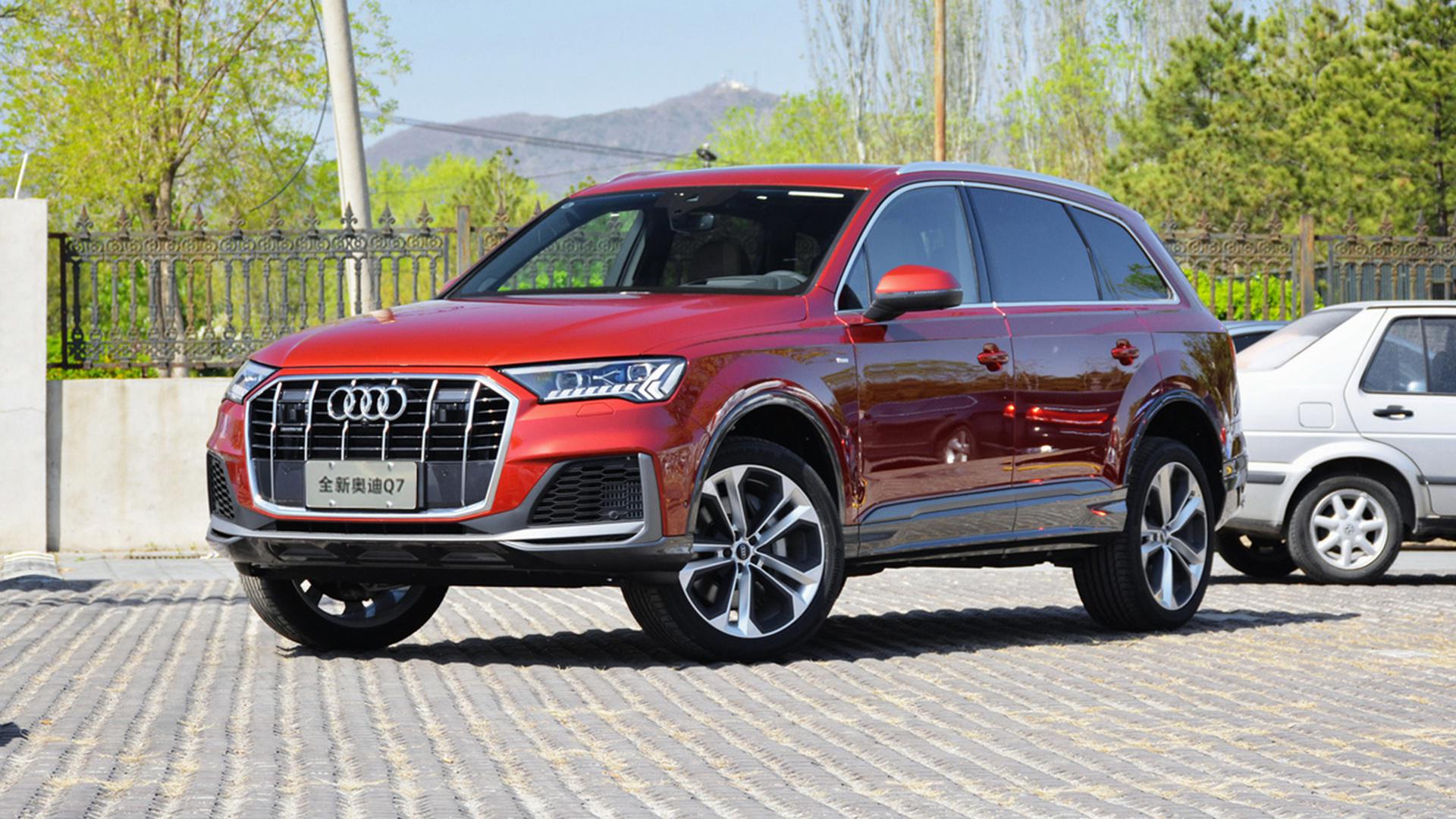 外观升级、内饰三屏更科技，奥迪Q7全新上市，售价还不到70万