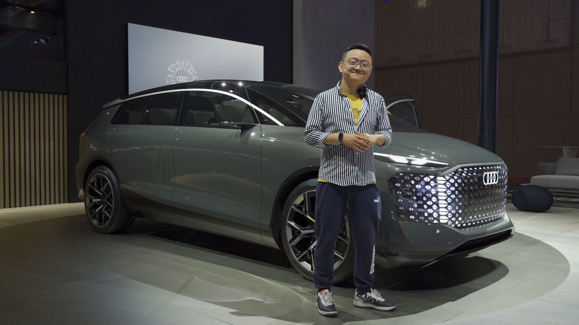 玩灯还得看奥迪，全场最大尺寸概念车亮相车展