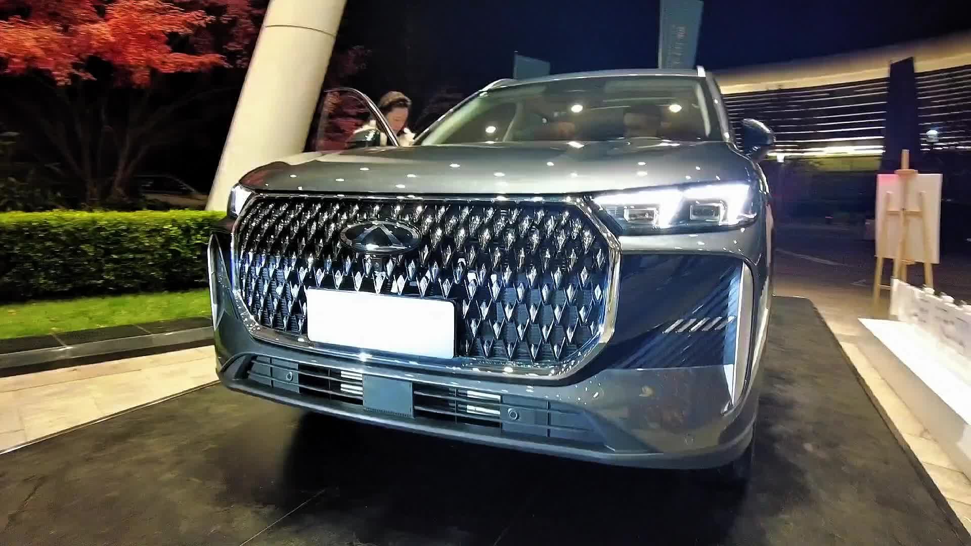 十万级燃油天花板，第五代瑞虎8上市，限时抢鲜价9.29万起！