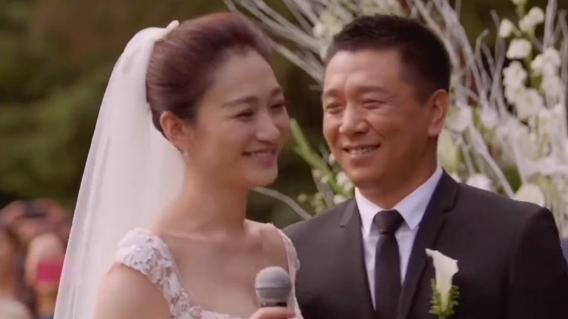 网曝李小冉与制片人丈夫徐佳宁离婚引热议，当事人暂时未作回应
